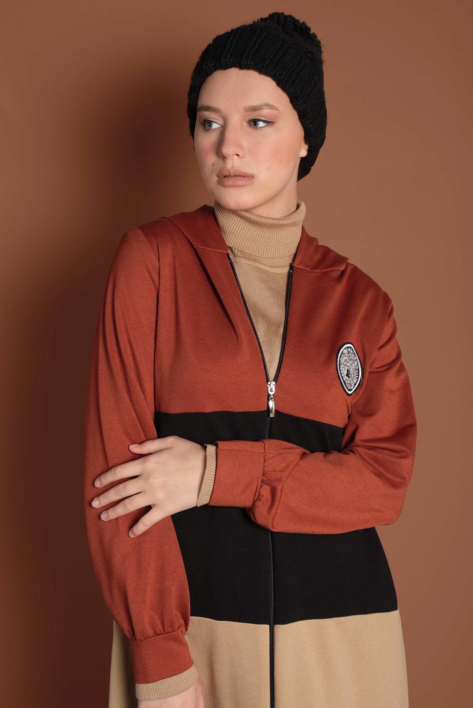 Tesettür giyim TURUNCU ŞERİT DETAYLI KAPÜŞONLU EŞOFMAN CEKET 0655 