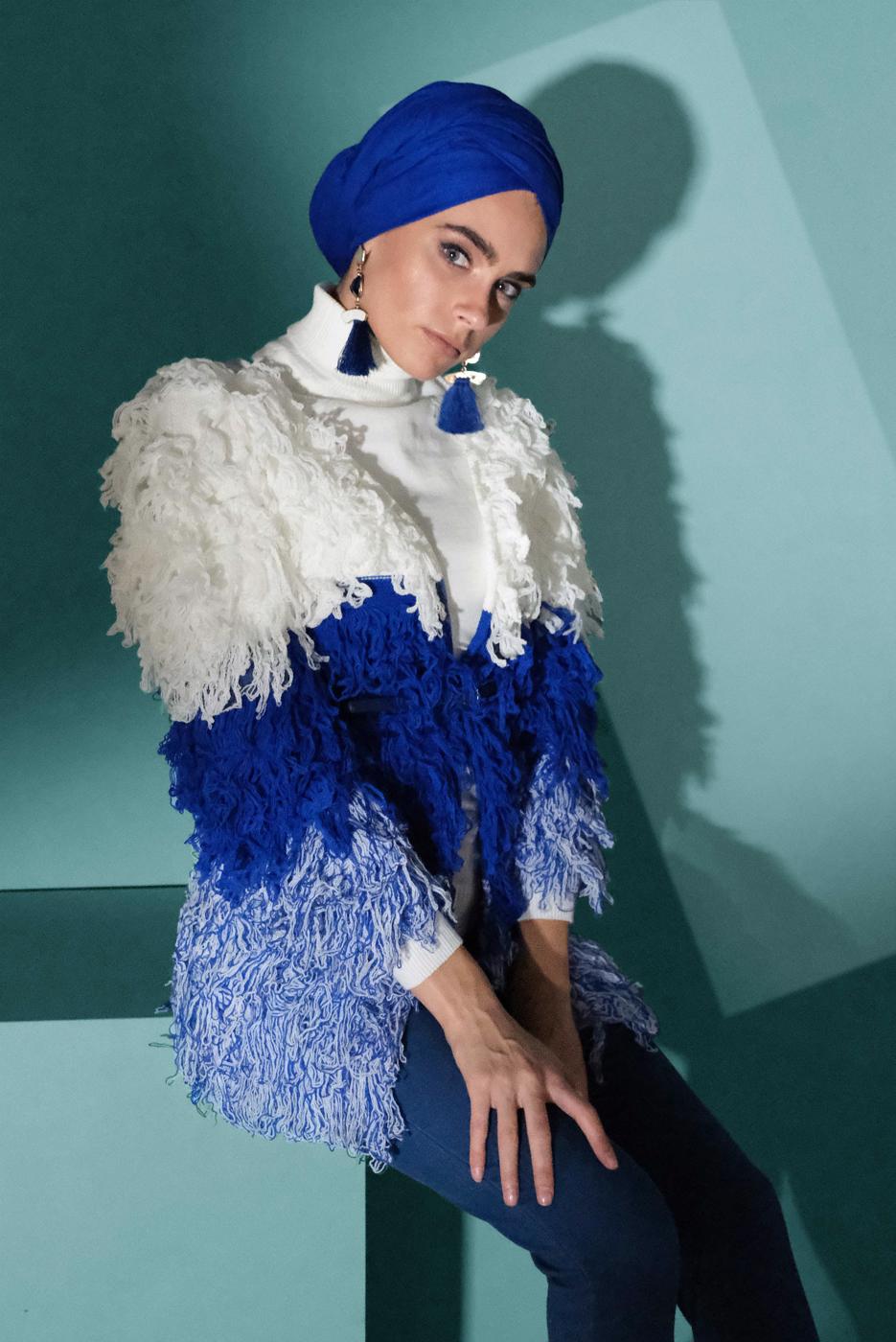 Tesettür giyim KREM SAÇAKLI TRİKO HIRKA 4201