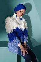 Tesettür giyim KREM SAÇAKLI TRİKO HIRKA 4201