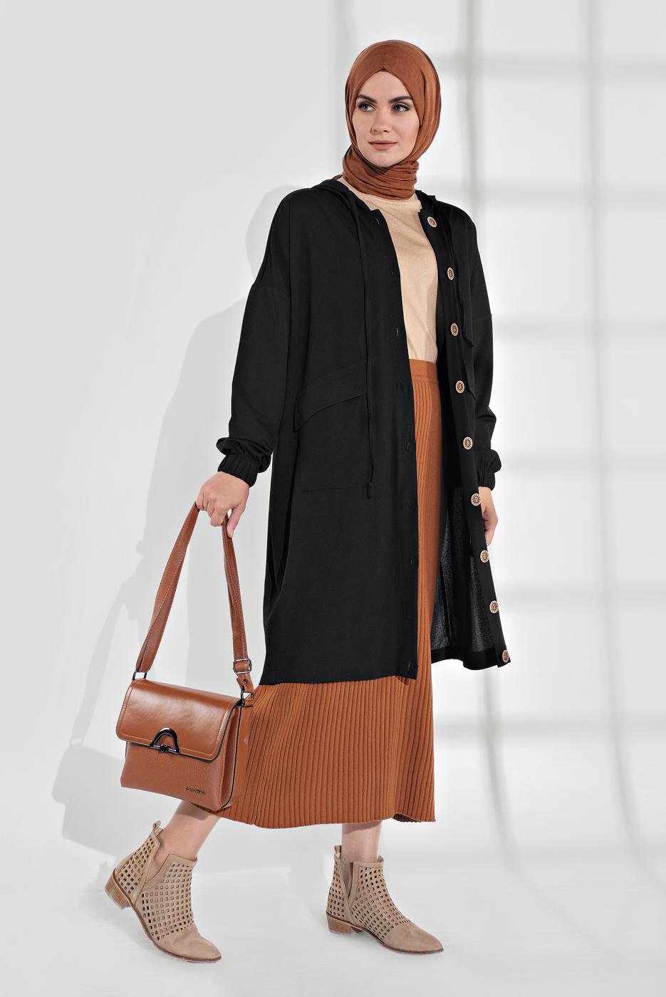 Tesettür giyim SİYAH DÜĞMELİ KAPÜŞONLU CEKET 6155