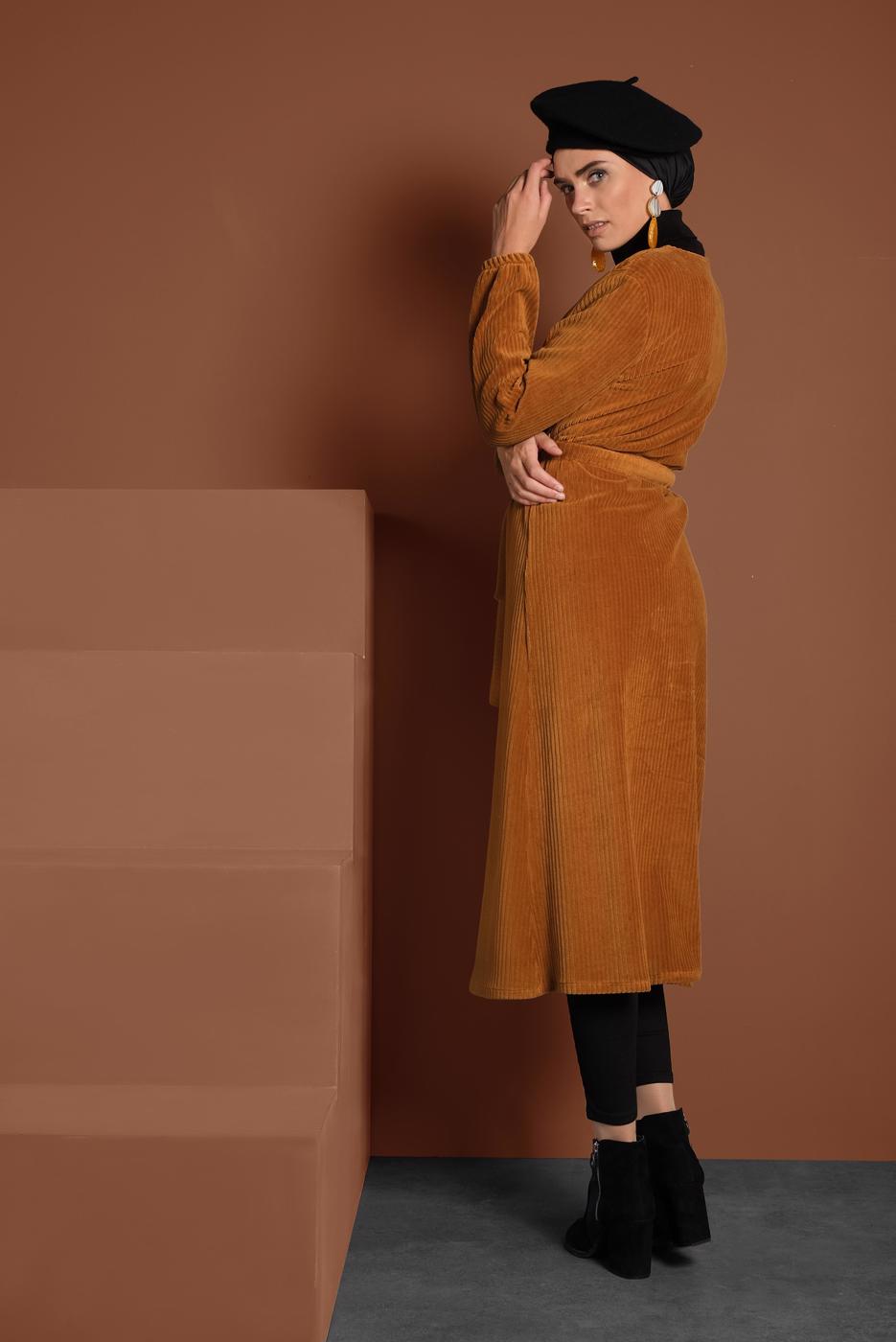 Tesettür giyim TURUNCU PAMUKLU BELDEN BAĞLAMALI FİTİLLİ KADİFE CEKET 7405