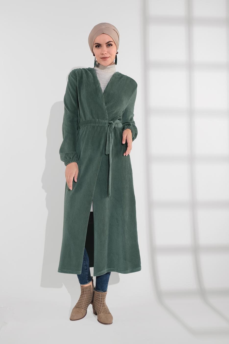 Tesettür giyim YEŞİL PAMUKLU BELDEN BAĞLAMALI FİTİLLİ KADİFE CEKET 7405