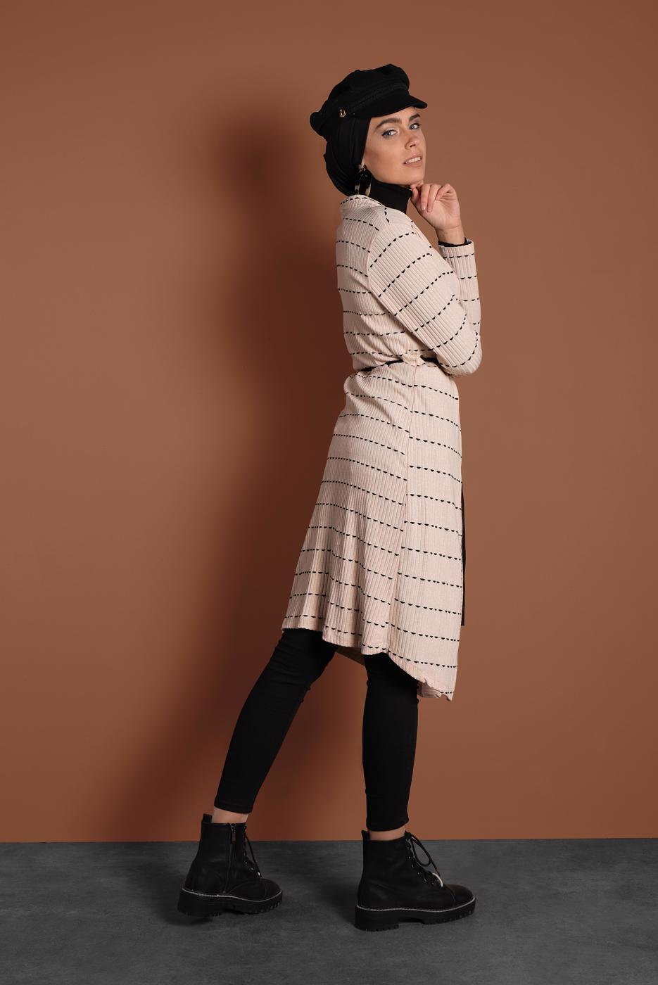 Tesettür giyim EKRU BELİ BAĞCIKLI TRİKO CEKET 9355