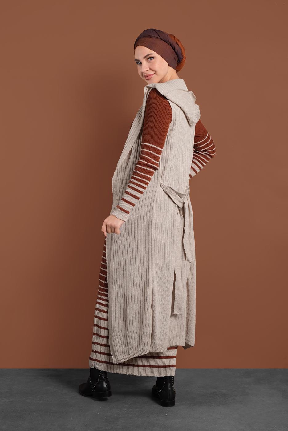 Hijab clothing BEIGE STRIPPED KNIT VEST & TUNIC 2424