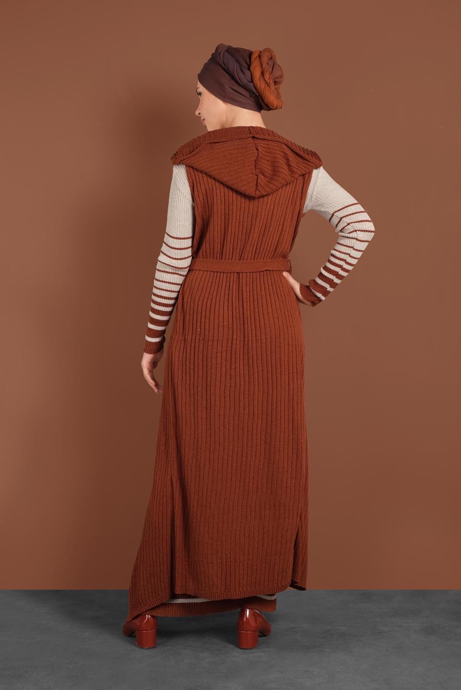 Hijab clothing BEIGE STRIPPED KNIT VEST & TUNIC 2424