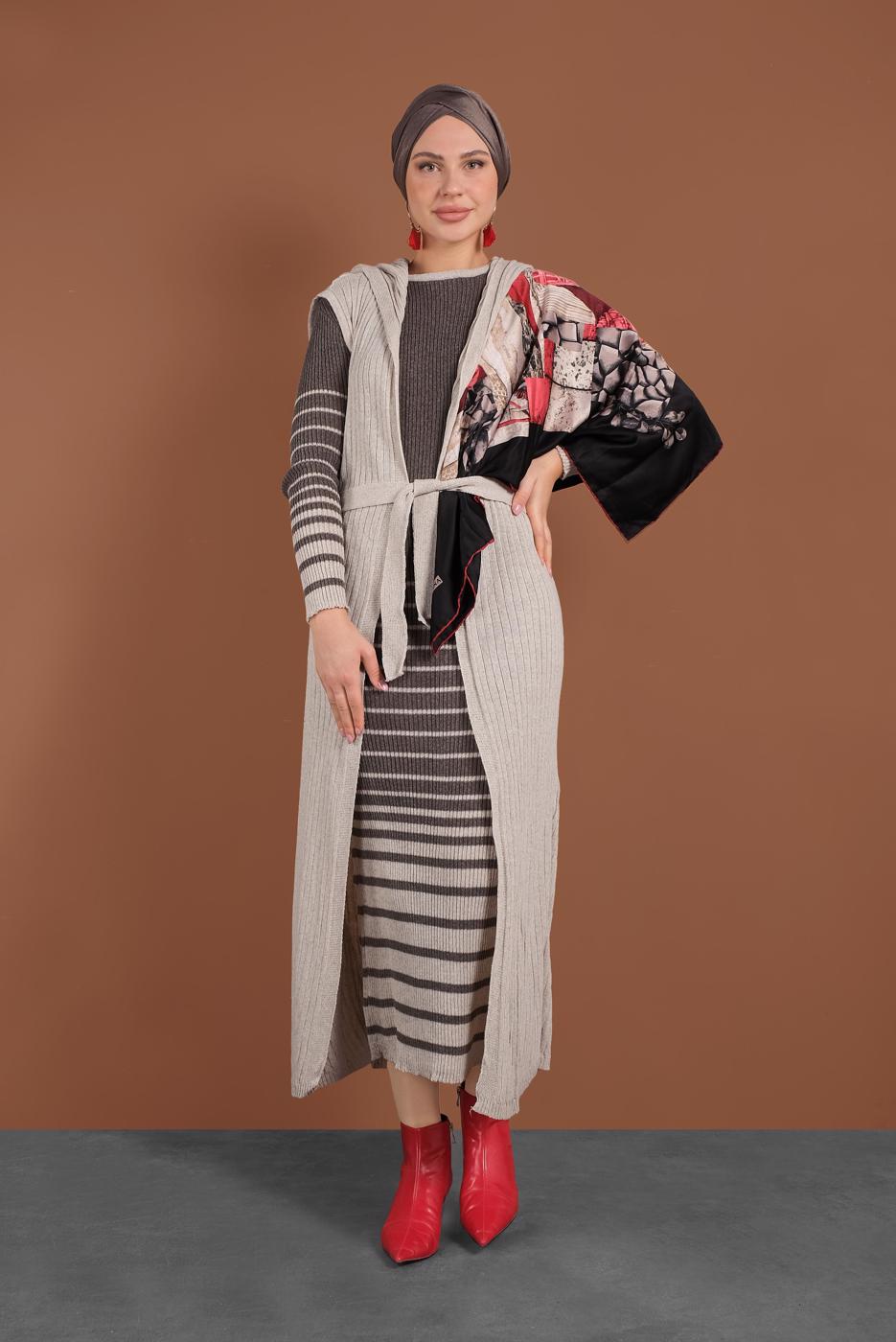 Hijab clothing BEIGE STRIPPED KNIT VEST & TUNIC 2424