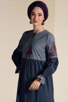 Tesettür giyim LACİVERT İŞLEMELİ VE PÜSKÜLLÜ ELBİSE 4605