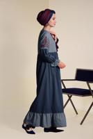 Tesettür giyim LACİVERT İŞLEMELİ VE PÜSKÜLLÜ ELBİSE 4605