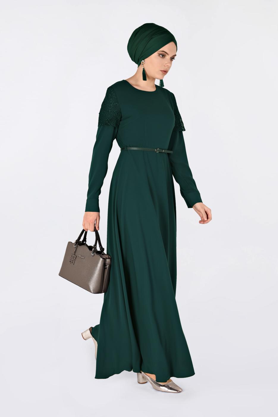 Tesettür giyim YEŞİL KOLLARI DANTELLİ KEMERLİ ELBİSE 4679