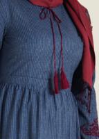 Tesettür giyim LACİVERT BAĞCIKLI NAKIŞLI ELBİSE 4680