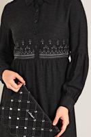 Tesettür giyim SİYAH DÜĞMELİ ELBİSE 4745 