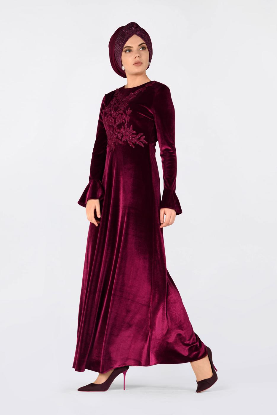 Tesettür giyim BORDO ÖNÜ İŞLEMELİ KADİFE ELBİSE 4781 