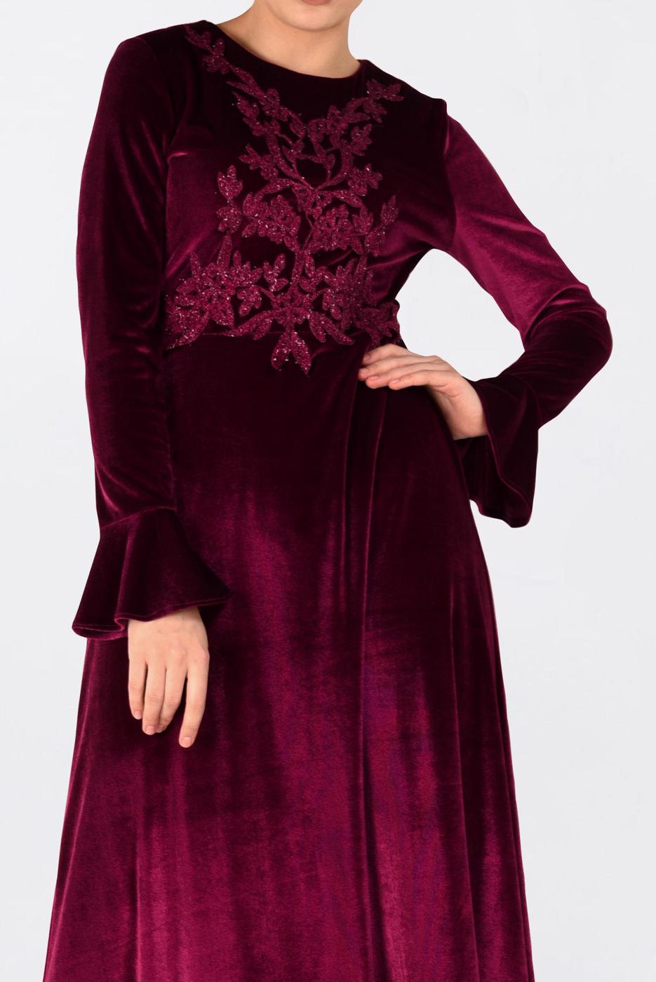 Tesettür giyim BORDO ÖNÜ İŞLEMELİ KADİFE ELBİSE 4781 