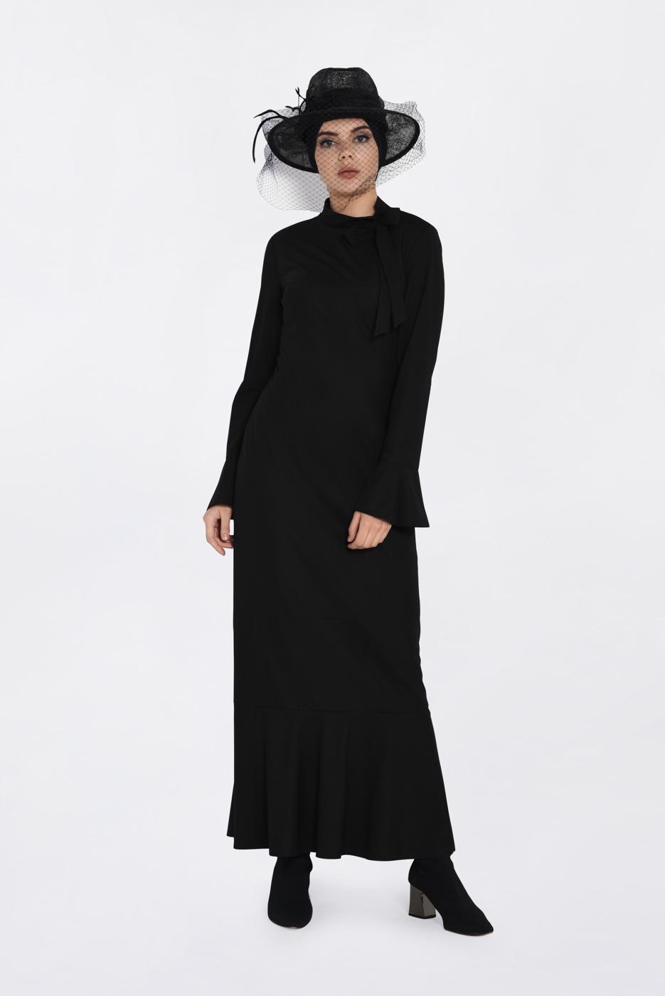 Tesettür giyim SİYAH YAKASI BAĞCIKLI VOLANLI ELBİSE 4786