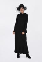 Tesettür giyim SİYAH YAKASI BAĞCIKLI VOLANLI ELBİSE 4786