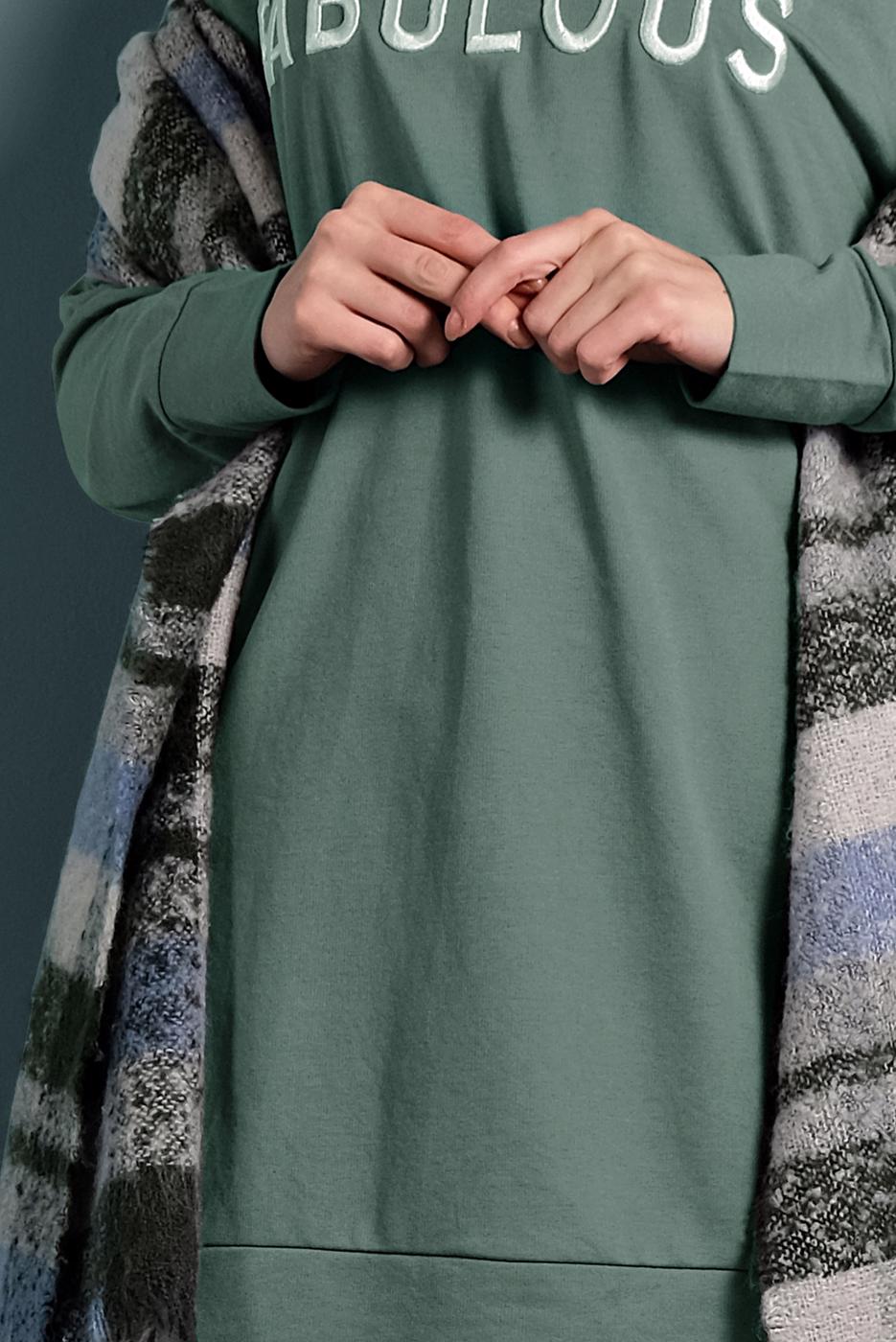 Tesettür giyim YEŞİL YAZILI EŞOFMAN TUNİK 877