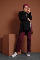 Tesettür giyim SİYAH EKOSELİ ŞERİT DETAYLI 2′Lİ EŞOFMAN TAKIM 7355 