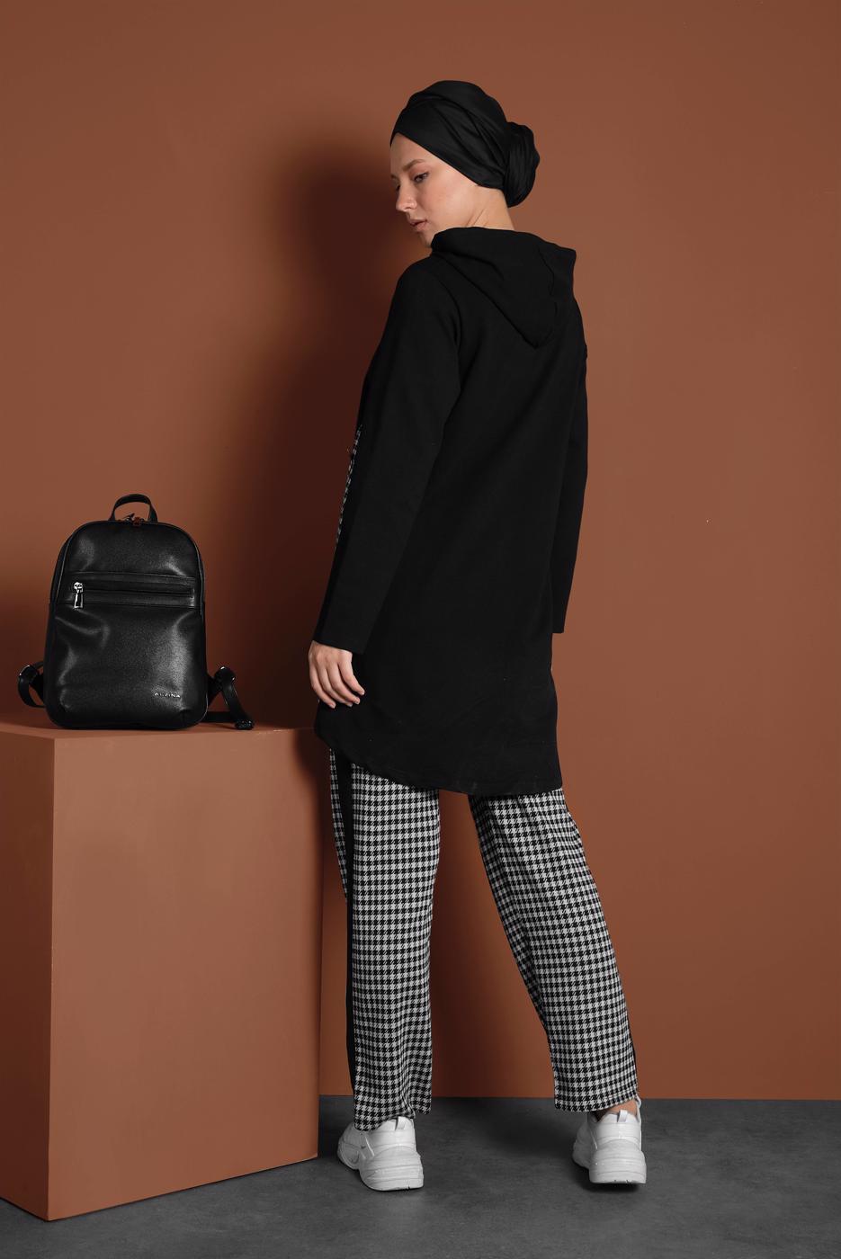 Tesettür giyim SİYAH EKOSELİ ŞERİT DETAYLI İKİLİ EŞOFMAN TAKIM 7355 