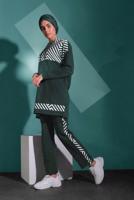 Tesettür giyim HAKİ GRAFİK DESENLİ PAMUKLU İKİLİ EŞOFMAN TAKIMI 7809