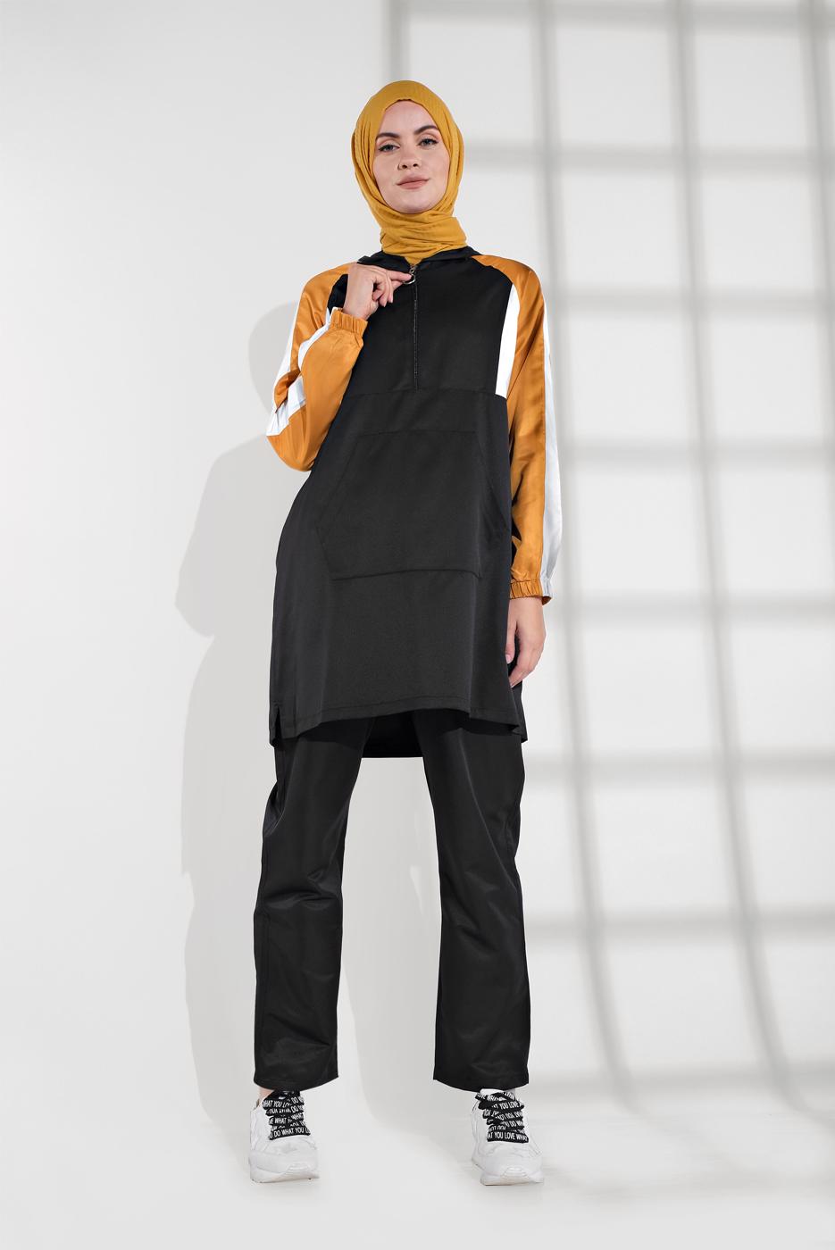 Tesettür giyim SİYAH ŞERİT DETAYLI KAPÜŞONLU 2′Lİ EŞOFMAN TAKIM 8709 