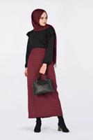 Tesettür giyim KIRMIZI KARELİ GİZLİ YIRTMAÇLI ETEK 6299 