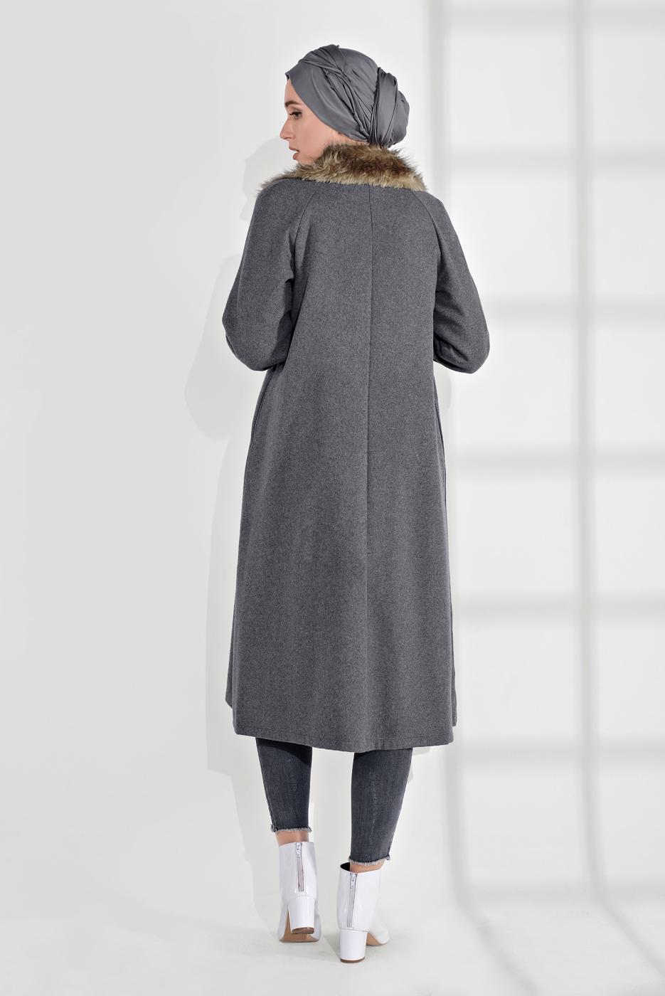 Tesettür giyim GRİ YAKASI KÜRK DETAYLI FERMUARLI KAŞE KABAN 1705 