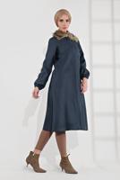 Tesettür giyim MAVİ YAKASI KÜRK DETAYLI FERMUARLI KAŞE KABAN 1705 