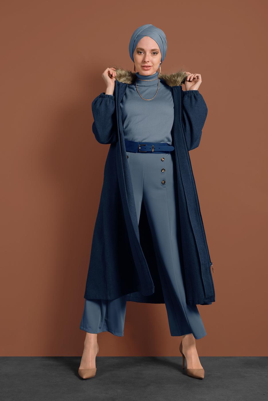 Tesettür giyim MAVİ YAKASI KÜRK DETAYLI FERMUARLI KAŞE KABAN 1705 