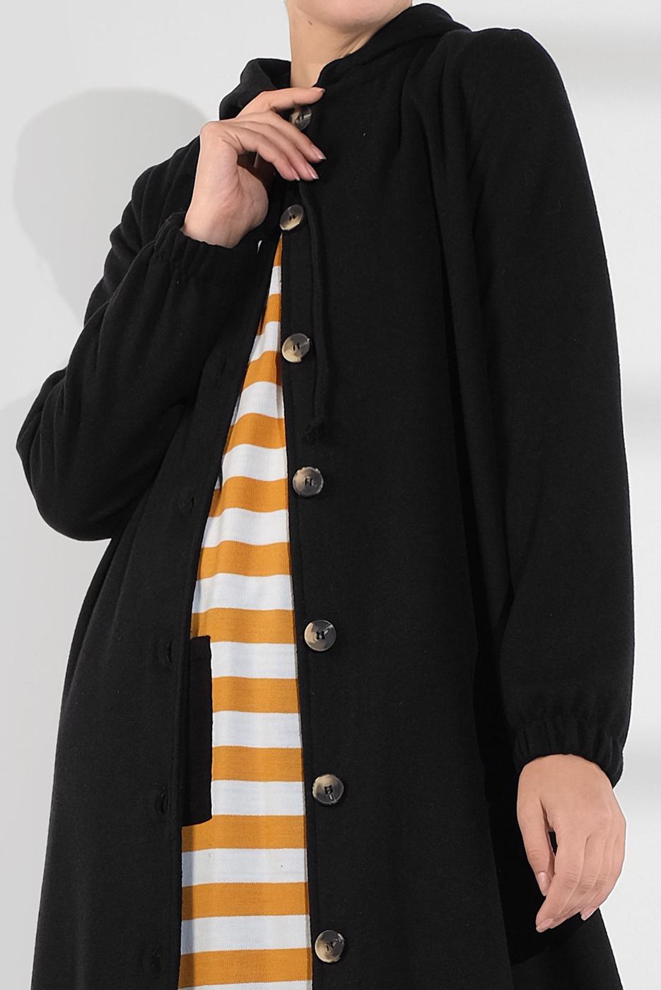 Tesettür giyim SİYAH DÜĞMELİ KAPÜŞONLU KAŞE KABAN 3945 