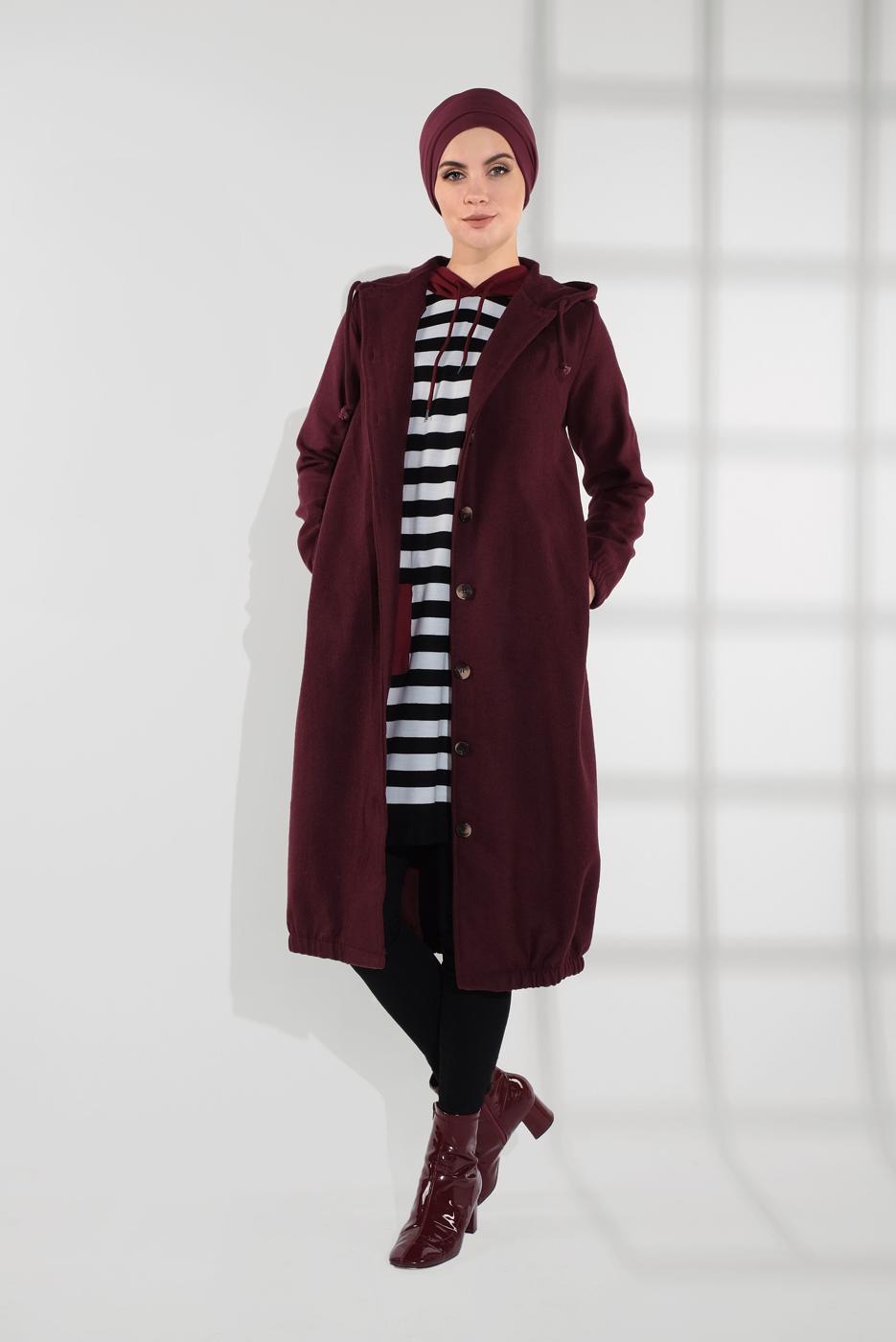 Tesettür giyim BORDO DÜĞMELİ KAPÜŞONLU KAŞE KABAN 3945 