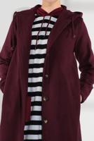 Tesettür giyim BORDO DÜĞMELİ KAPÜŞONLU KAŞE KABAN 3945 