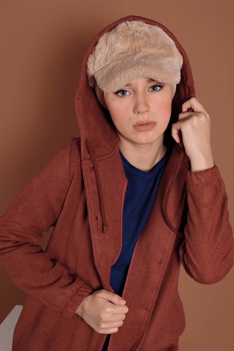 Tesettür giyim KAHVE DÜĞMELİ KAPÜŞONLU KAŞE KABAN 3945 