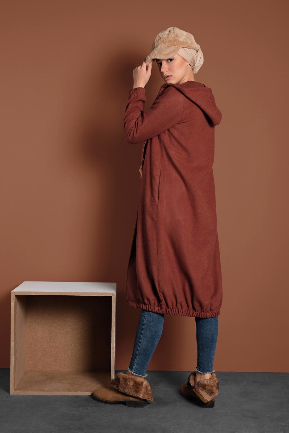 Tesettür giyim KAHVE DÜĞMELİ KAPÜŞONLU KAŞE KABAN 3945 