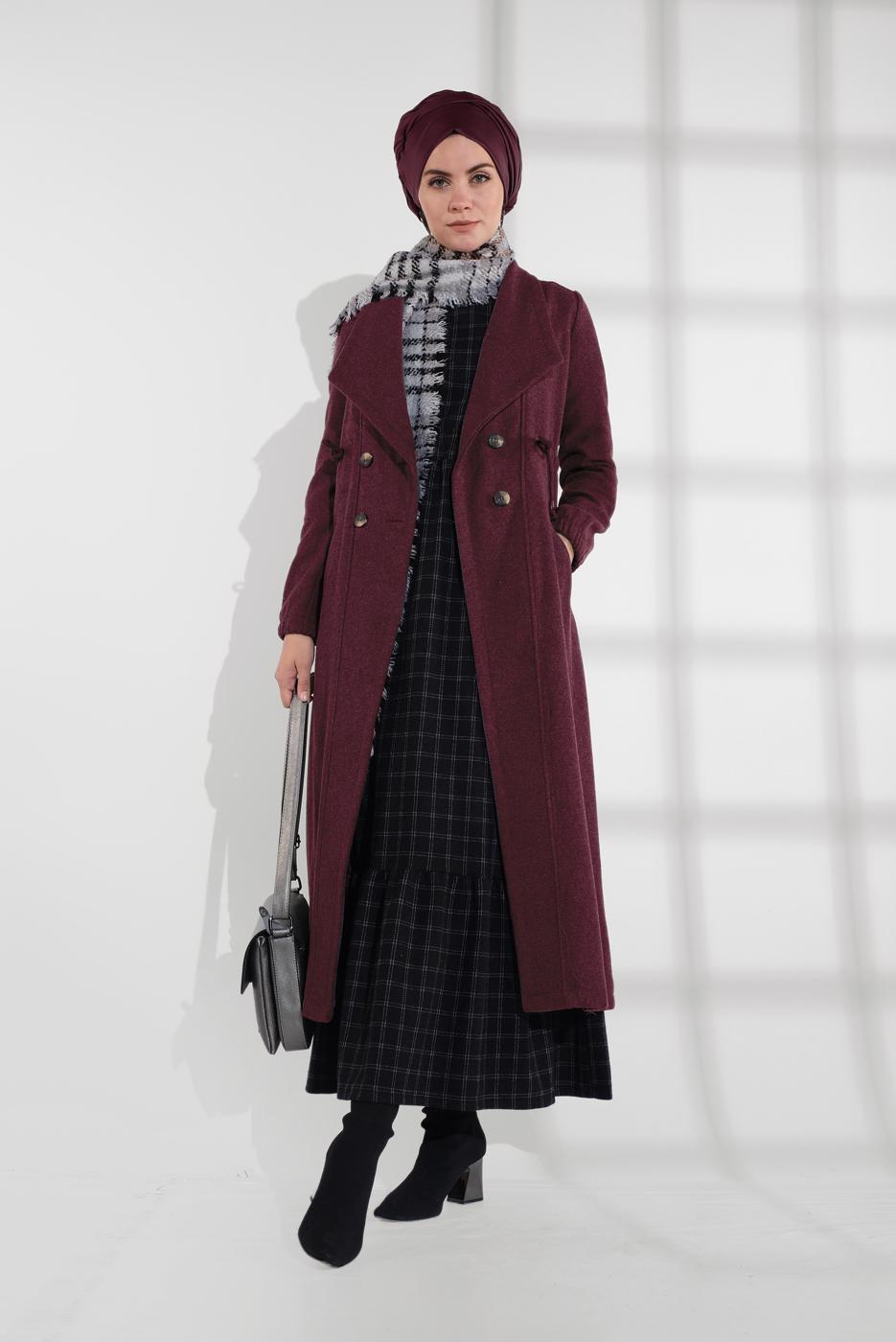 Tesettür giyim BORDO BELİ BÜZGÜLÜ DÜĞMELİ KAŞE KABAN 4945 