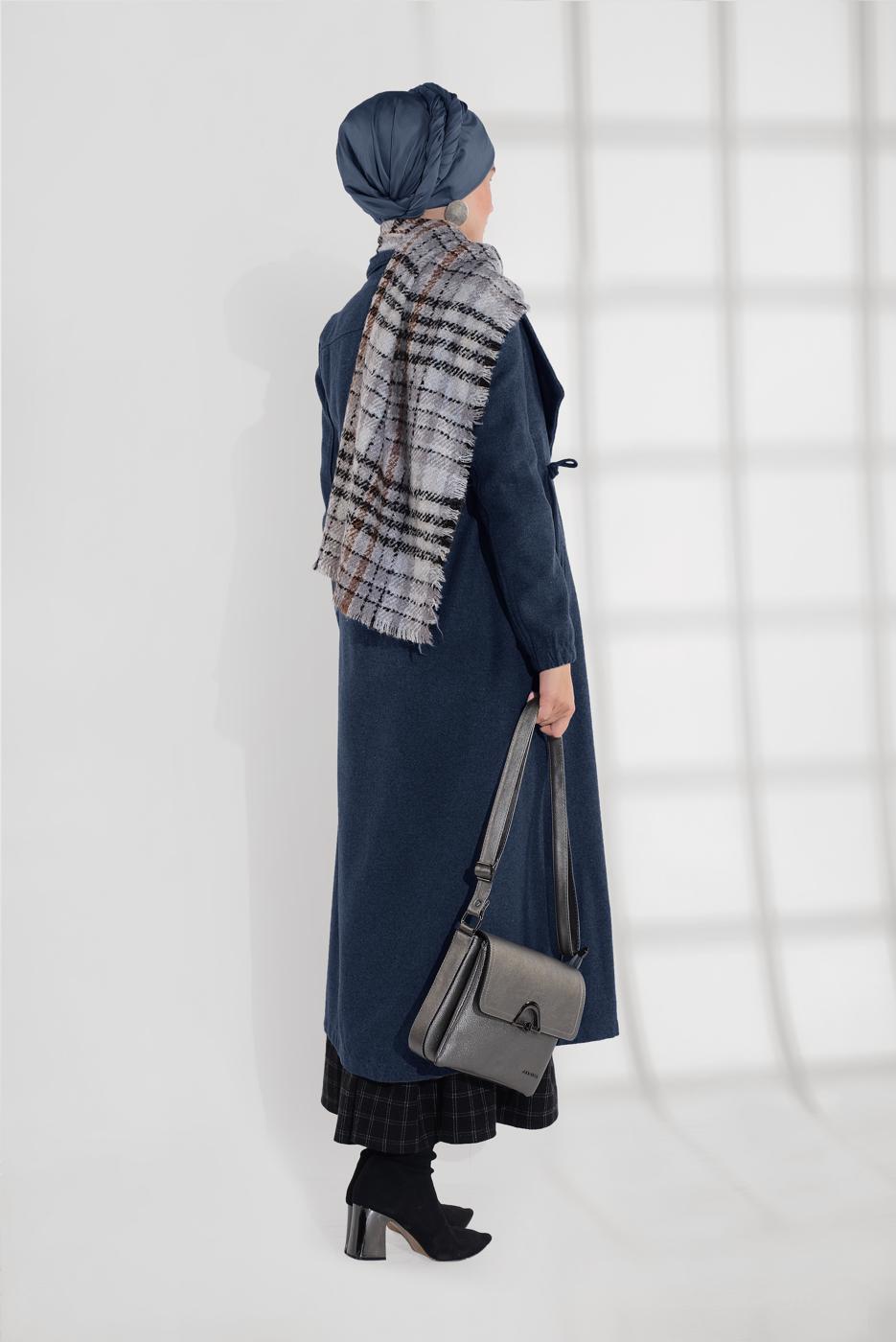 Tesettür giyim MAVİ BELİ BÜZGÜLÜ DÜĞMELİ KAŞE KABAN 4945 