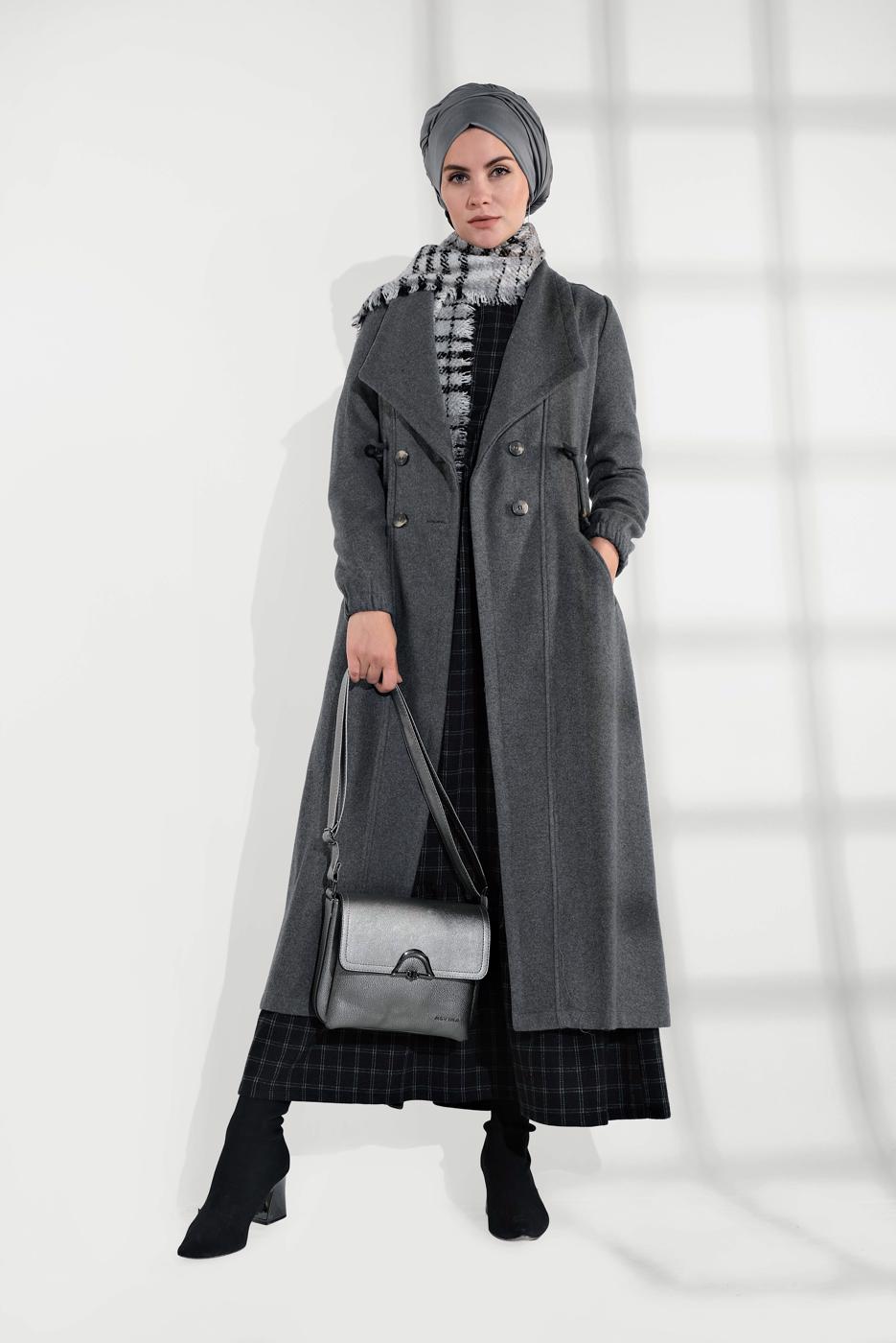 Tesettür giyim GRİ BELİ BÜZGÜLÜ DÜĞMELİ KAŞE KABAN 4945 