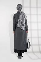 Tesettür giyim GRİ BELİ BÜZGÜLÜ DÜĞMELİ KAŞE KABAN 4945 