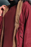 Vêtements hijab ROUGE BORDEAUX MANTEAU DE FOURRURE À TAILLE-BOUILLONNÉE AVEC CAPUCHE 5021 