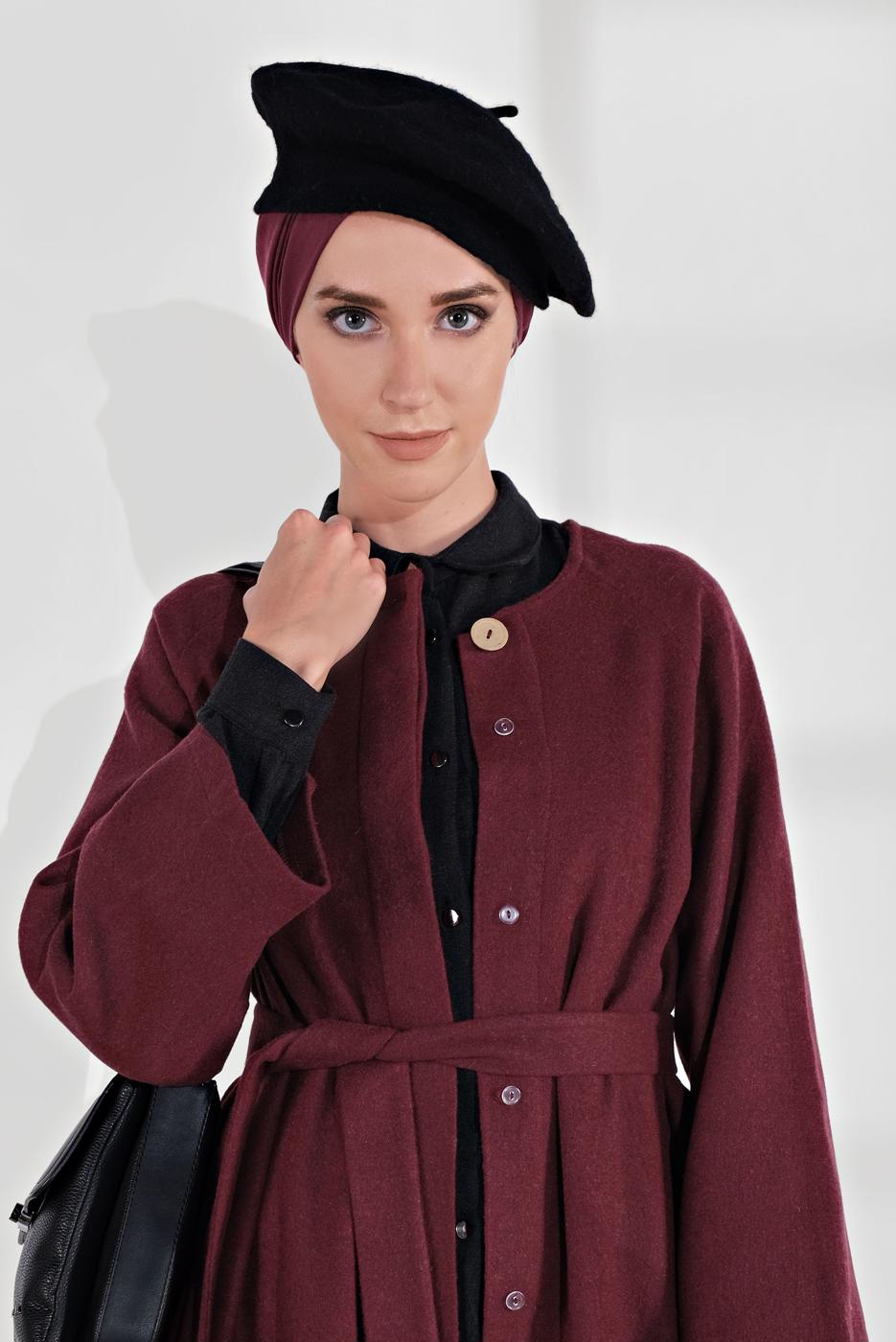 Tesettür giyim BORDO BELİ KUŞAKLI ÇITÇITLI KABAN 7605
