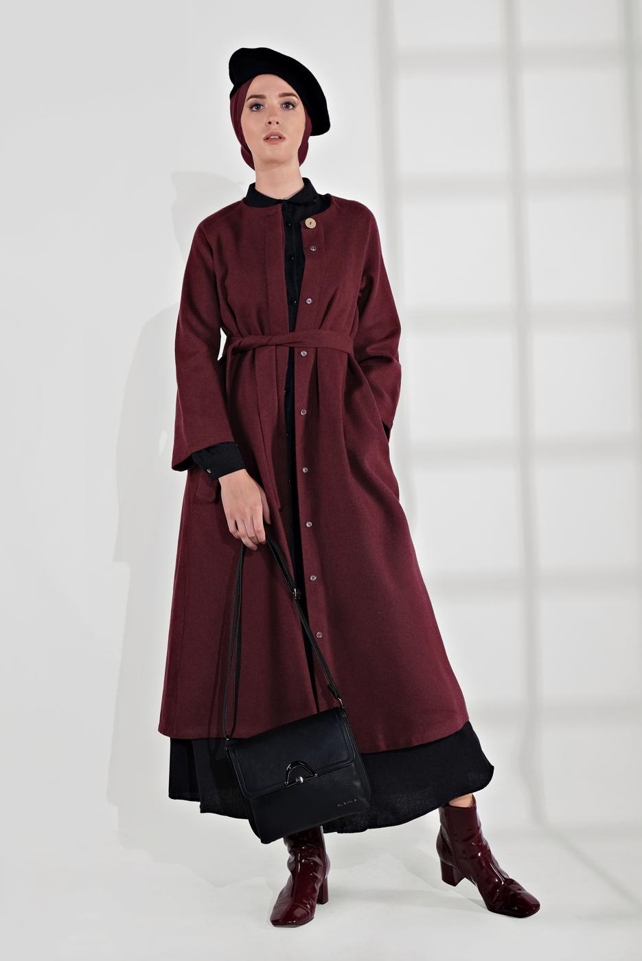 Tesettür giyim BORDO BELİ KUŞAKLI ÇITÇITLI KABAN 7605