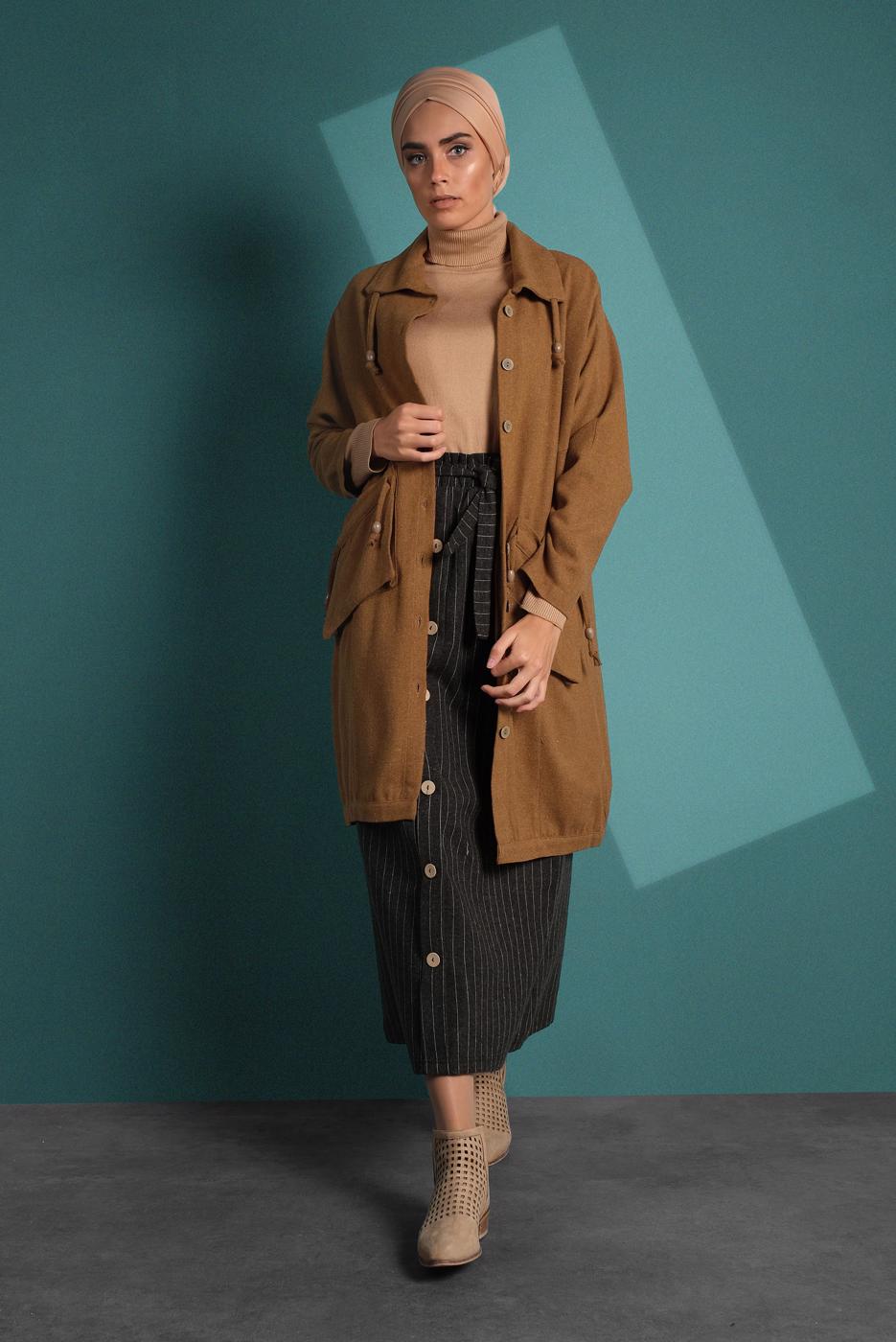 Tesettür giyim TABA BAĞCIK DETAYLI DÜĞMELİ  KABAN 7638