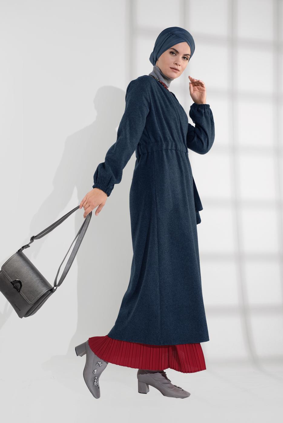 Tesettür giyim MAVİ BELDEN BAĞLAMALI MANŞETLERİ LASTİKLİ KAŞE KABAN 9045 