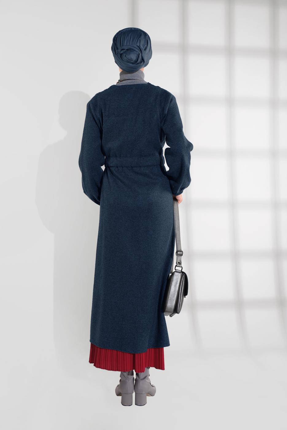 Tesettür giyim MAVİ BELDEN BAĞLAMALI MANŞETLERİ LASTİKLİ KAŞE KABAN 9045 