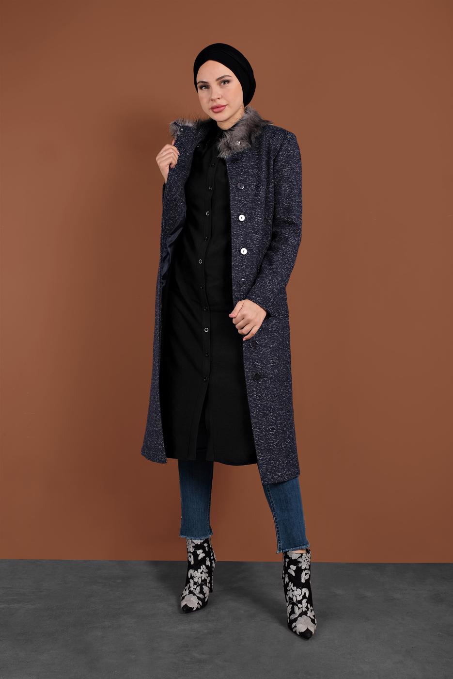 Tesettür giyim LACİVERT YAKASI KÜRKLÜ GİZLİ DÜĞMELİ KABAN 9790 