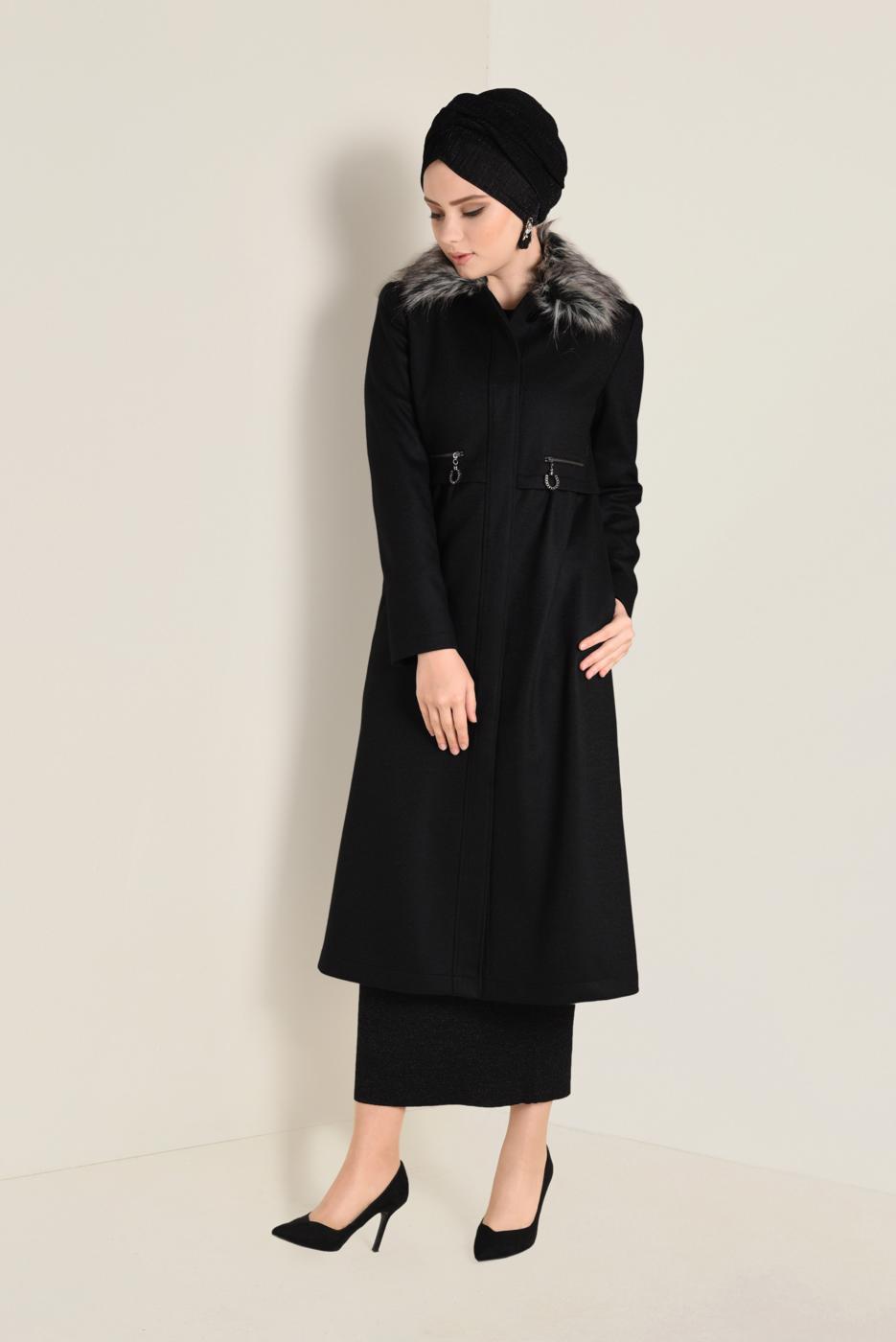 Tesettür giyim SİYAH YAKASI SUNİ KÜRK DETAYLI KABAN 9796 