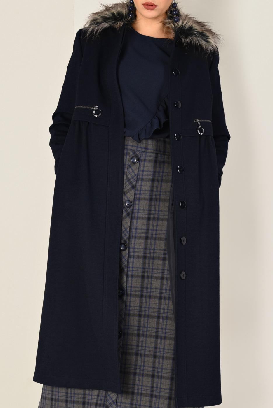 Tesettür giyim LACİVERT YAKASI SUNİ KÜRK DETAYLI KABAN 9796 