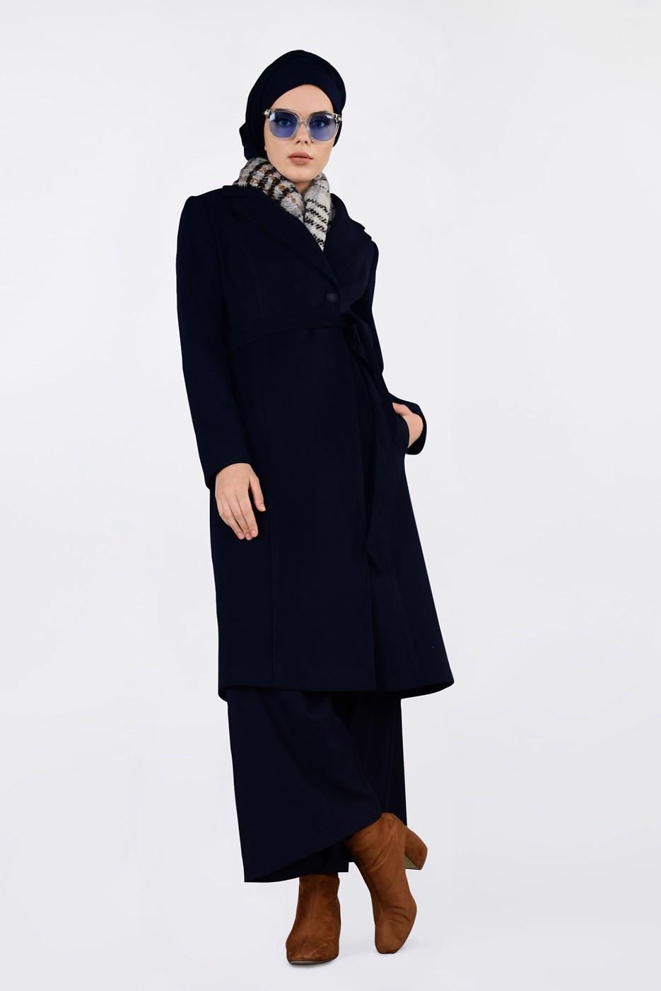 Tesettür giyim LACİVERT DÜĞMELİ VE CEPLİ KAŞE KABAN 9800