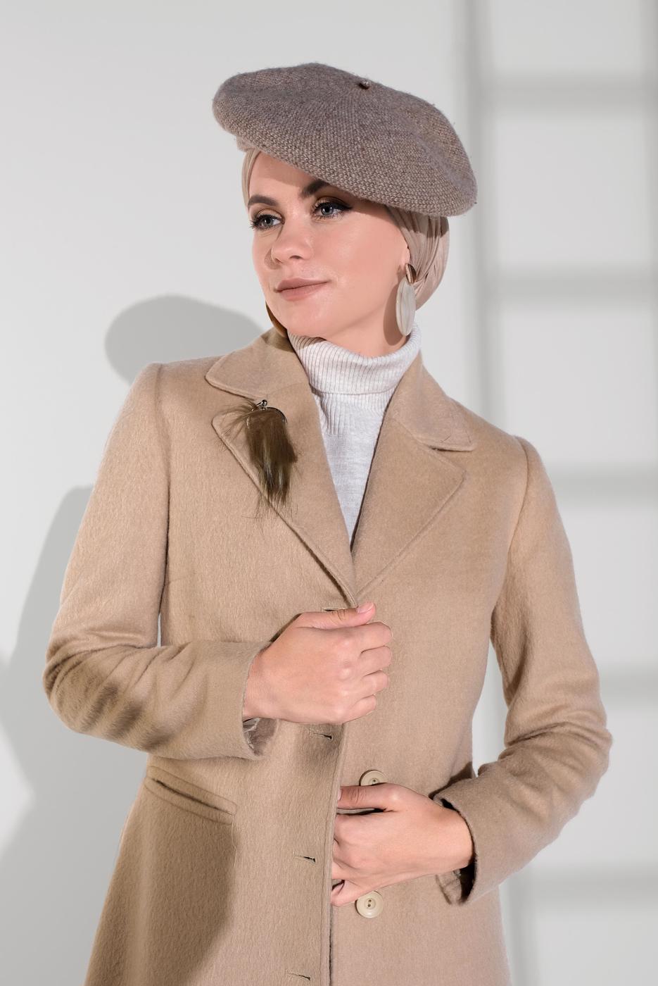 Tesettür giyim BEJ ALVİNA DÜĞMELİ KAŞE KABAN 9802 