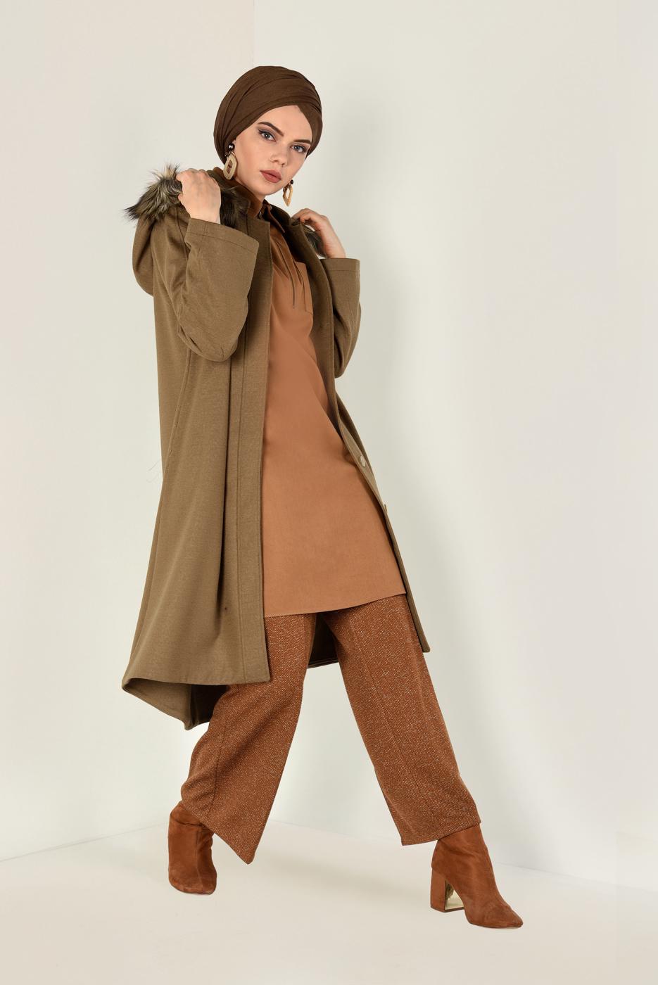 Tesettür giyim KAHVE BOYDAN DÜĞMELİ KAŞE KABAN 9819
