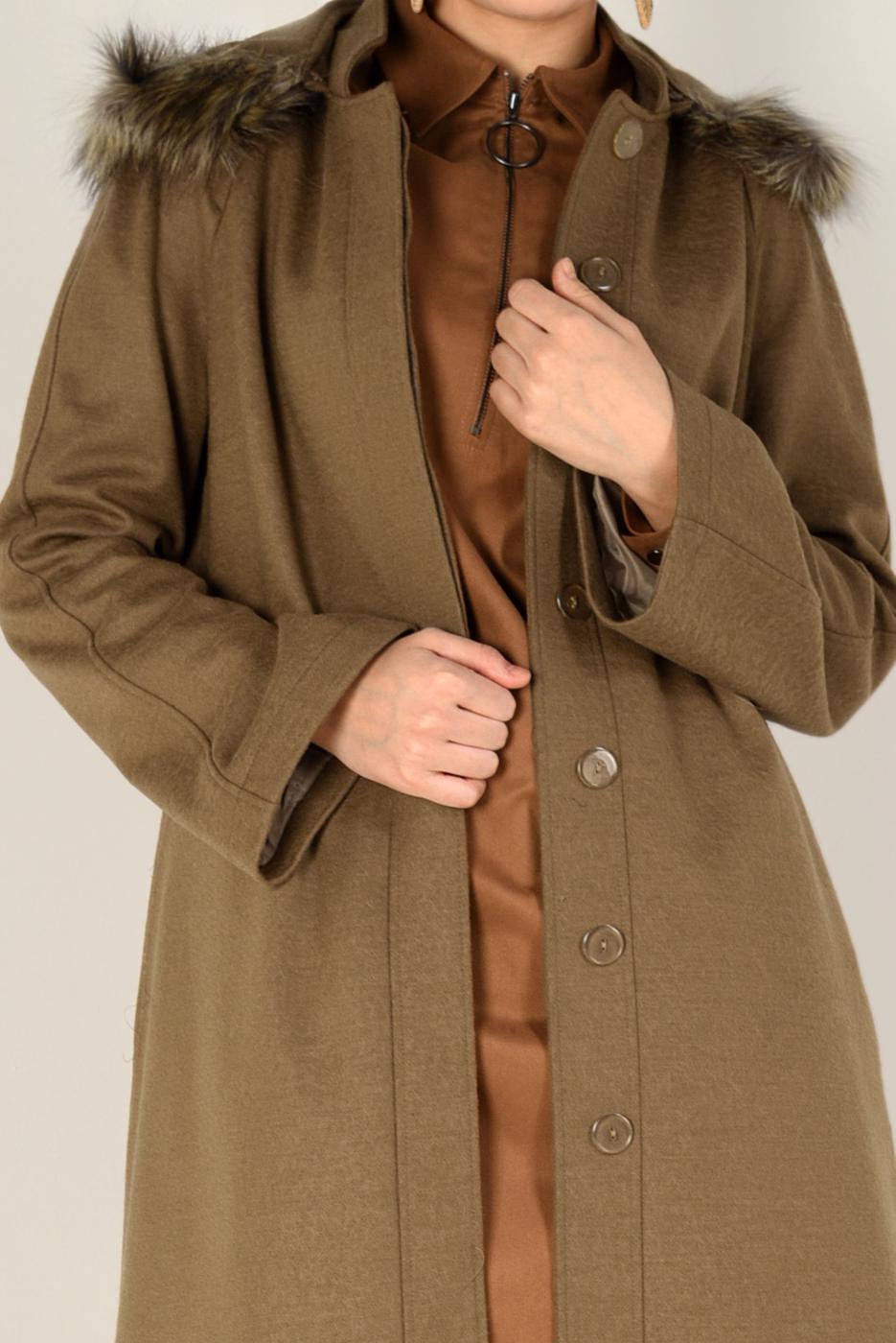 Tesettür giyim KAHVE BOYDAN DÜĞMELİ KAŞE KABAN 9819